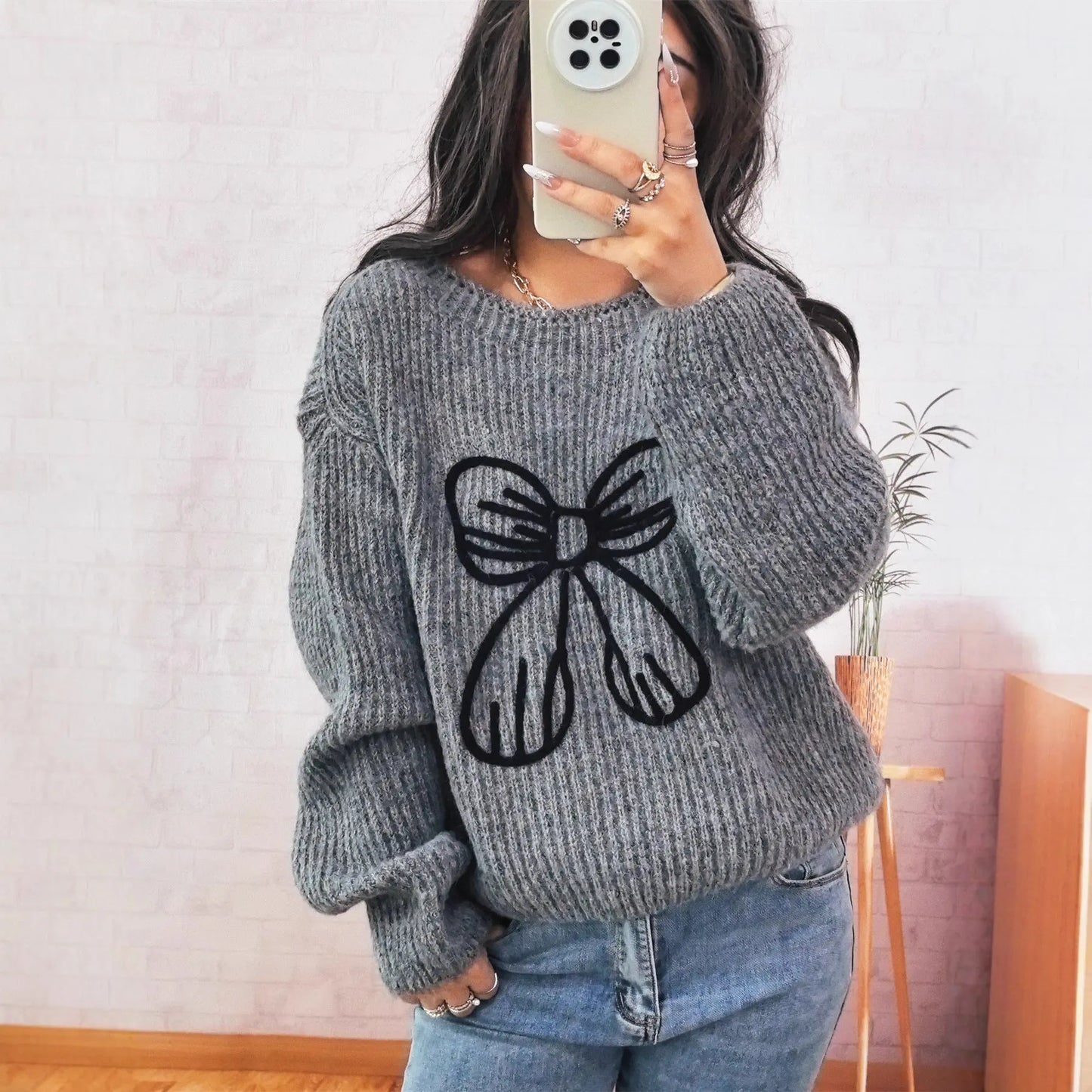 Simple Casual Bow Embroidery Decoration Knitted Long Sleeve Sweater-4