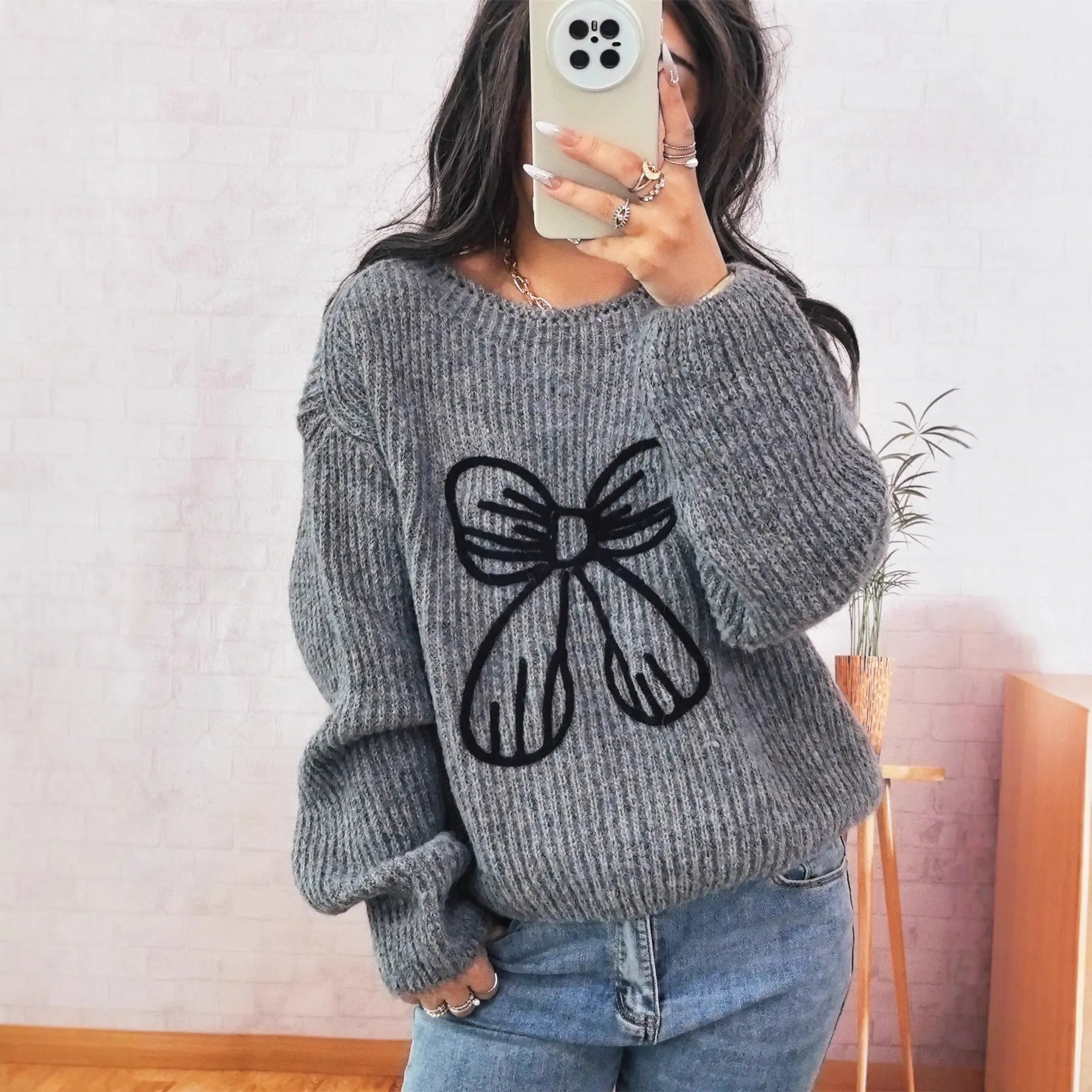 Simple Casual Bow Embroidery Decoration Knitted Long Sleeve Sweater-4